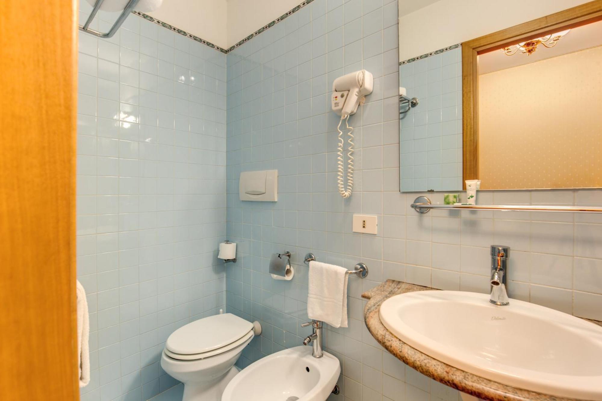 Flower Garden Hotel 3*