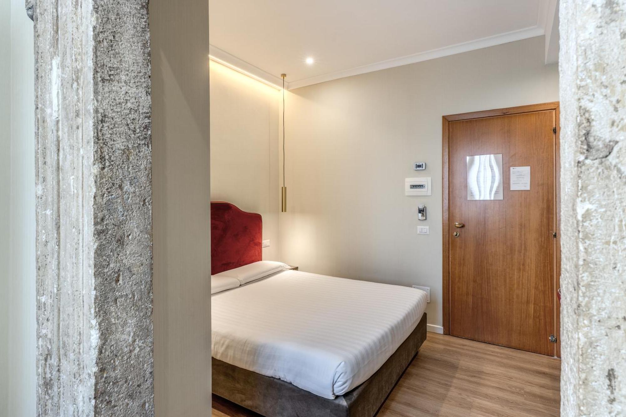 Hotel Flower Garden