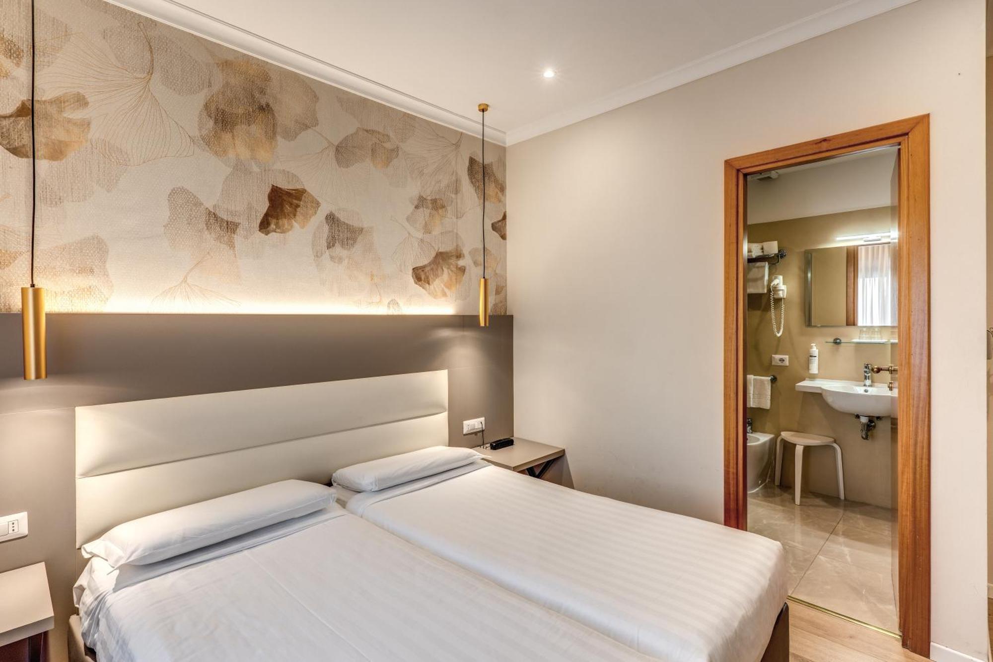 Flower Garden Hotel 3*